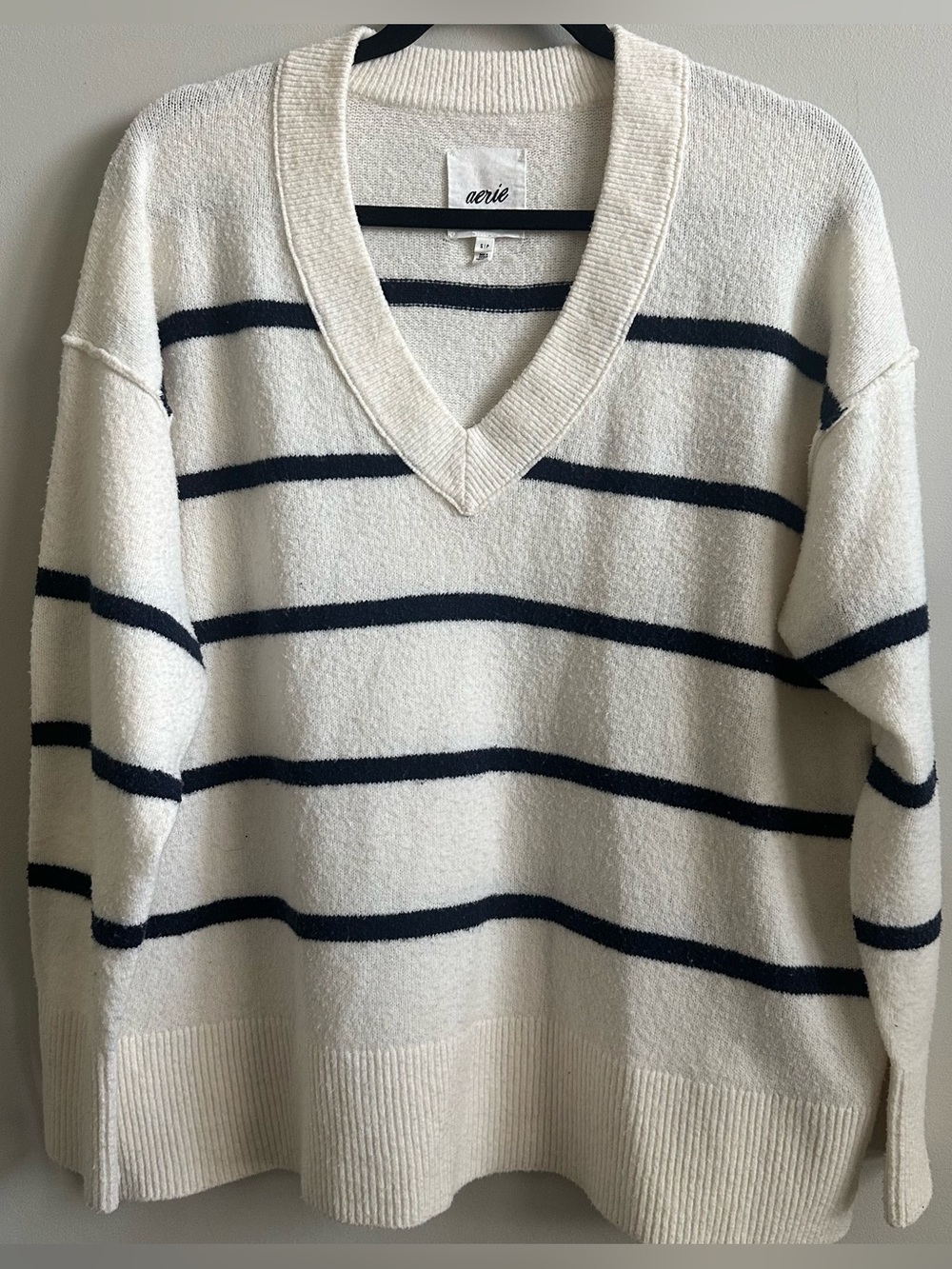Aerie (Oversized) Cream V-Neck Sweater with Navy Stripes